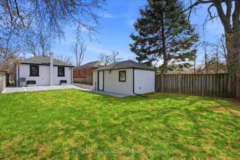 Photo 40 at 24 Treeview Drive, Alderwood, Toronto