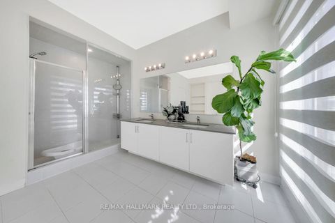 Photo 21 at 46 William Duncan Road, CFB, Toronto