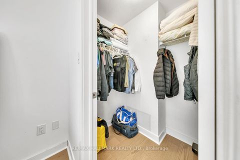 Photo 30 at 46 William Duncan Road, CFB, Toronto