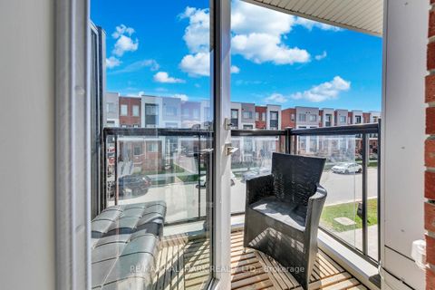 Photo 33 at 46 William Duncan Road, CFB, Toronto