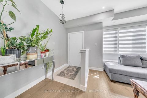 Photo 34 at 46 William Duncan Road, CFB, Toronto