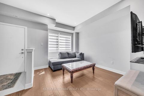 Photo 35 at 46 William Duncan Road, CFB, Toronto