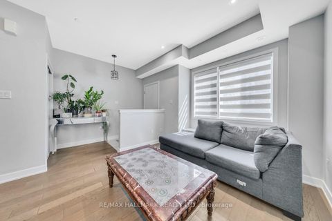 Photo 37 at 46 William Duncan Road, CFB, Toronto