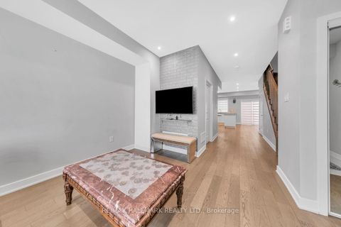 Photo 39 at 46 William Duncan Road, CFB, Toronto