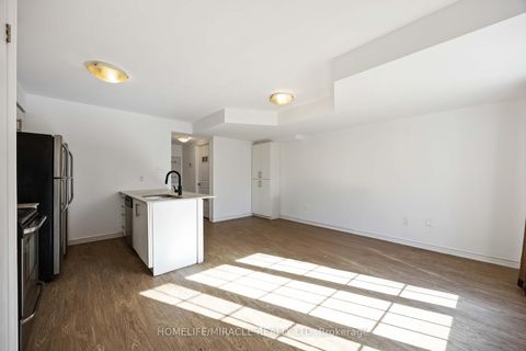 Photo 7 at 11 - 244 Penetanguishene Road, Georgian Drive, Barrie