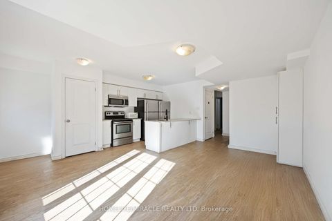 Photo 8 at 11 - 244 Penetanguishene Road, Georgian Drive, Barrie