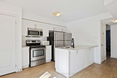 Photo 10 at 11 - 244 Penetanguishene Road, Georgian Drive, Barrie