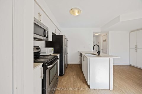 Photo 11 at 11 - 244 Penetanguishene Road, Georgian Drive, Barrie