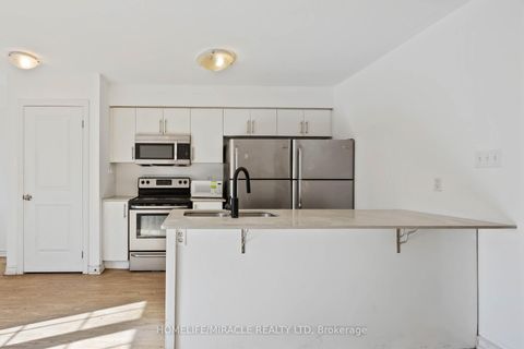 Photo 13 at 11 - 244 Penetanguishene Road, Georgian Drive, Barrie