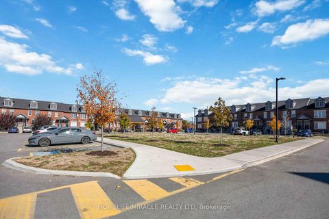 Photo 34 at 11 - 244 Penetanguishene Road, Georgian Drive, Barrie