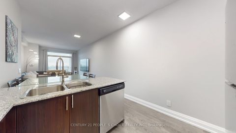 Photo 18 at 1404 - 7890 Bathurst Street, Beverley Glen, Vaughan