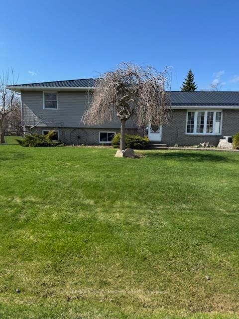 Photo 2 at 72 Douglas Street, Sutton & Jackson's Point, Georgina