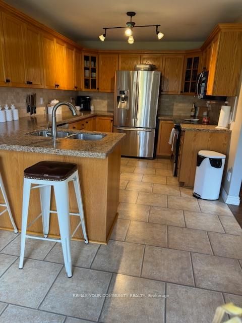 Photo 5 at 72 Douglas Street, Sutton & Jackson's Point, Georgina