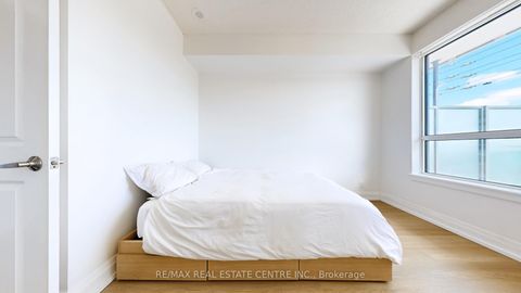 Photo 14 at 228 - 7900 Bathurst Street, Beverley Glen, Vaughan