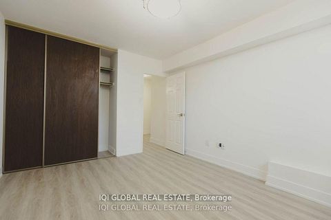 Photo 8 at 1202 - 390 Dixon Road S, The Westway, Toronto