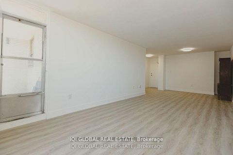 Photo 10 at 1202 - 390 Dixon Road S, The Westway, Toronto