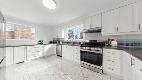 Photo 3 at 116 Oakmeadow Boulevard, Morningside, Toronto