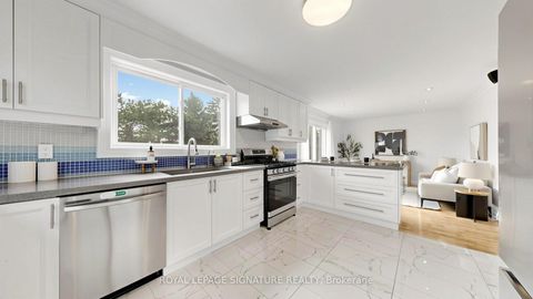 Photo 4 at 116 Oakmeadow Boulevard, Morningside, Toronto