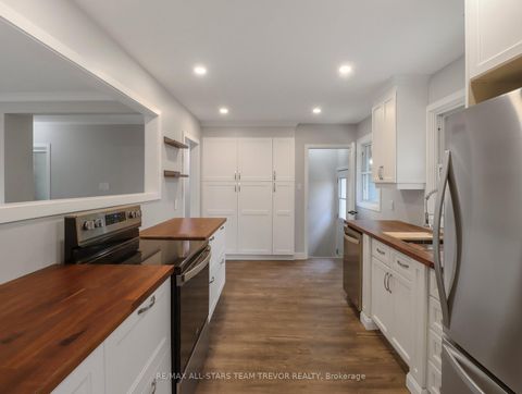 Photo 7 at 58 Queen Street, Sutton & Jackson's Point, Georgina