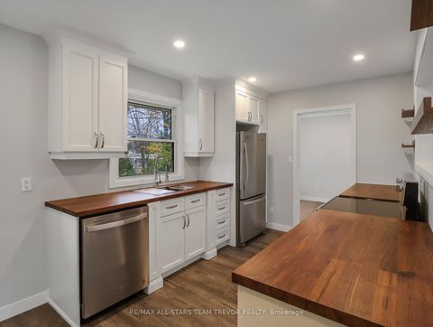 Photo 9 at 58 Queen Street, Sutton & Jackson's Point, Georgina