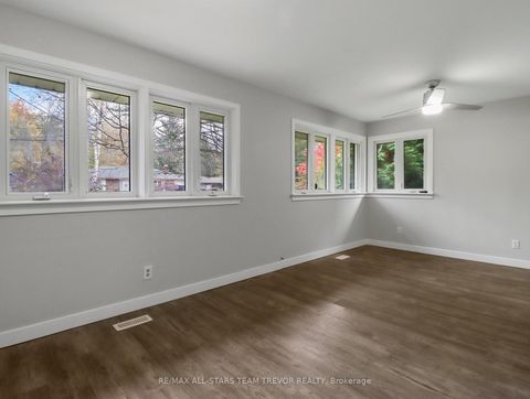 Photo 11 at 58 Queen Street, Sutton & Jackson's Point, Georgina