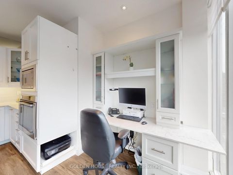 Photo 5 at 403 - 200 Woodbine Avenue, The Beaches, Toronto