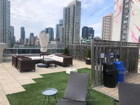 Photo 13 at 1004 - 225 Wellesley Street E, South St. James Town, Toronto