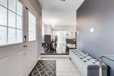 Photo 6 at 117 Four Seasons Crescent, Woodland Hill, Newmarket