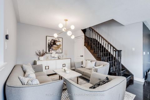 Photo 8 at 117 Four Seasons Crescent, Woodland Hill, Newmarket