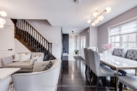 Photo 9 at 117 Four Seasons Crescent, Woodland Hill, Newmarket