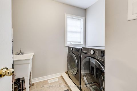 Photo 18 at 117 Four Seasons Crescent, Woodland Hill, Newmarket