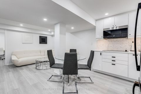 Photo 22 at 117 Four Seasons Crescent, Woodland Hill, Newmarket