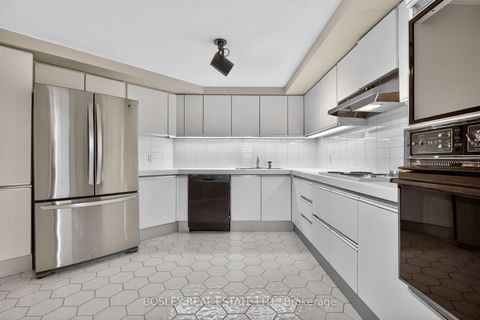 Photo 9 at 2207 - 175 Cumberland Street, Annex, Toronto