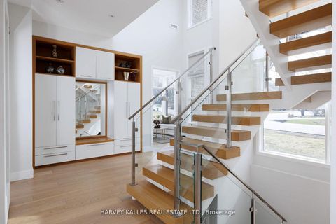 Photo 4 at 43 Ballacaine Drive, Queensway, Toronto