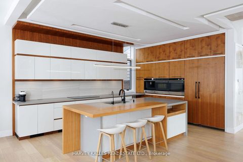 Photo 9 at 43 Ballacaine Drive, Queensway, Toronto