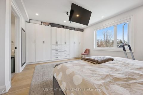 Photo 12 at 814 Coxwell Avenue, East York, Toronto