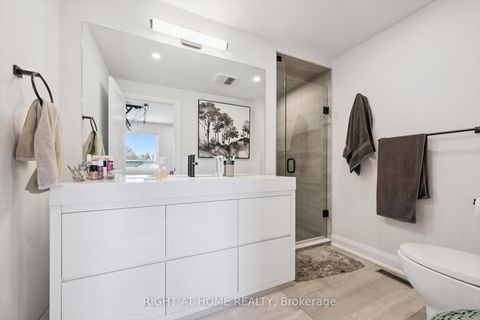 Photo 13 at 814 Coxwell Avenue, East York, Toronto