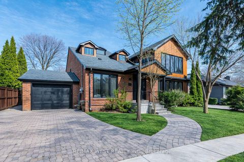 Photo 1 at 29 Blaketon Road, City Centre West, Toronto