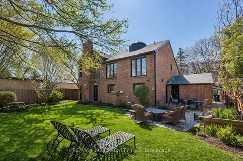 Photo 2 at 29 Blaketon Road, City Centre West, Toronto