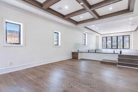 Photo 12 at 29 Blaketon Road, City Centre West, Toronto