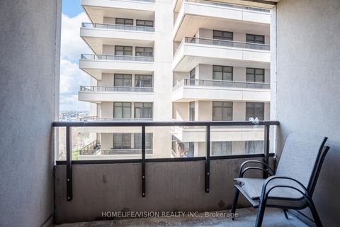 Photo 25 at 615 - 9255 Jane Street, Maple, Vaughan