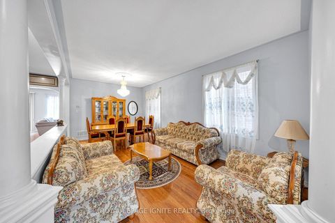 Photo 2 at 59 Boswell Road, Box Grove, Markham