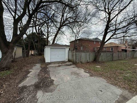 Photo 4 at 204 Cameron Avenue, Westgate, Toronto