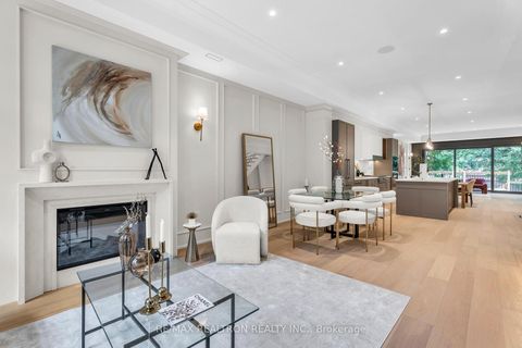 Photo 3 at 105 Rumsey Road, Leaside, Toronto