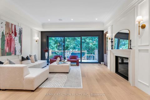 Photo 12 at 105 Rumsey Road, Leaside, Toronto
