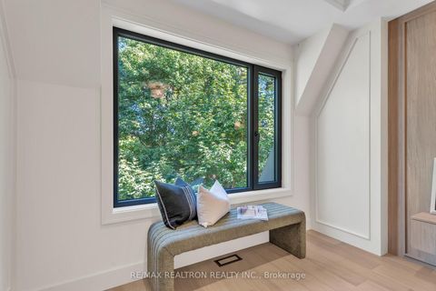 Photo 19 at 105 Rumsey Road, Leaside, Toronto