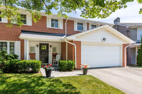 Photo 1 at 4 Welbrooke Place, City Centre West, Toronto