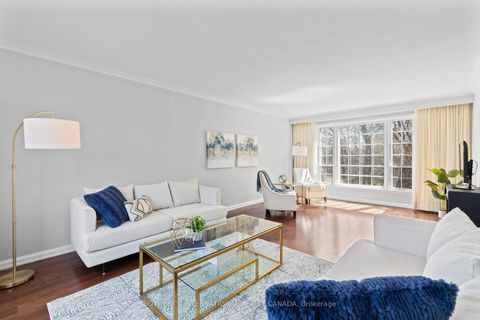 Photo 5 at 4 Welbrooke Place, City Centre West, Toronto