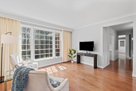 Photo 8 at 4 Welbrooke Place, City Centre West, Toronto