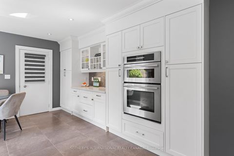 Photo 14 at 4 Welbrooke Place, City Centre West, Toronto